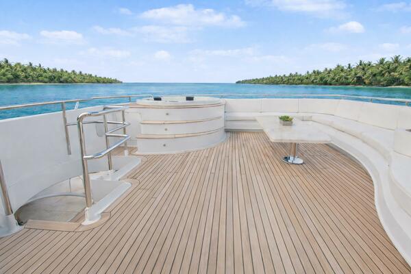 SAVOIR FAIRE 120ft Broward Yacht For Sale