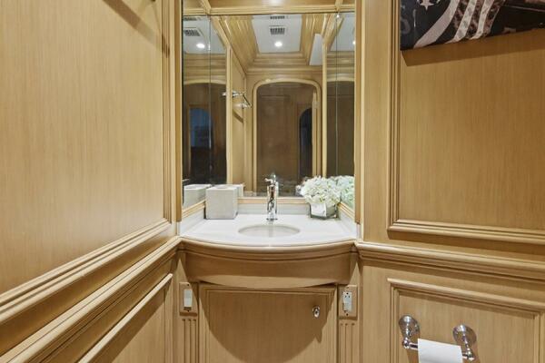 SAVOIR FAIRE 120ft Broward Yacht For Sale