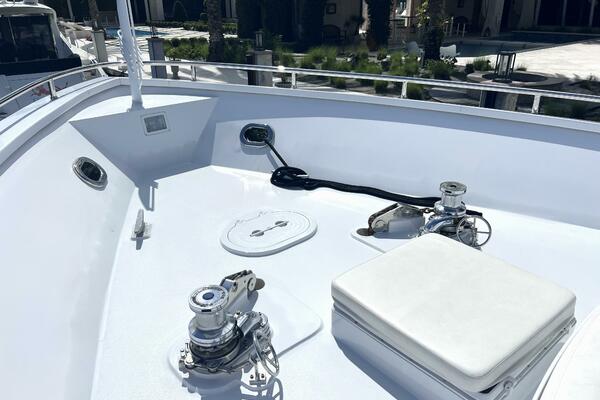 SAVOIR FAIRE 120ft Broward Yacht For Sale