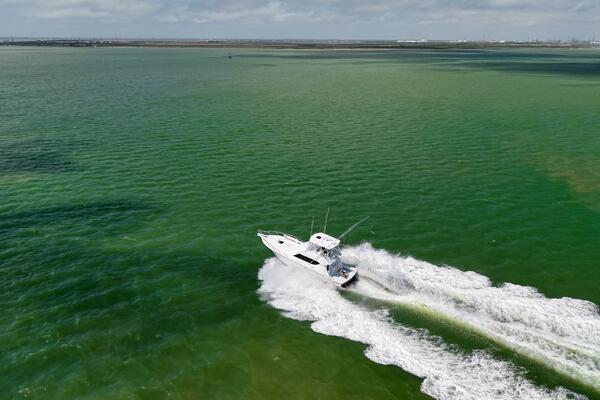 2002 Hatteras 50 Convertible 