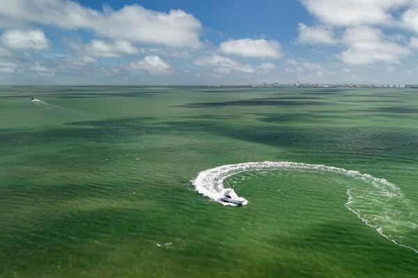 2002 Hatteras 50 Convertible 