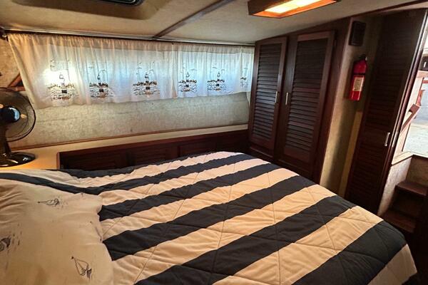 40ft Silverton Yacht For Sale