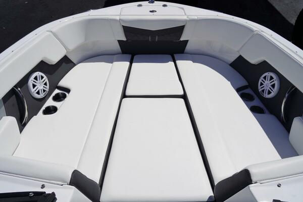 22ft Monterey Yacht For Sale