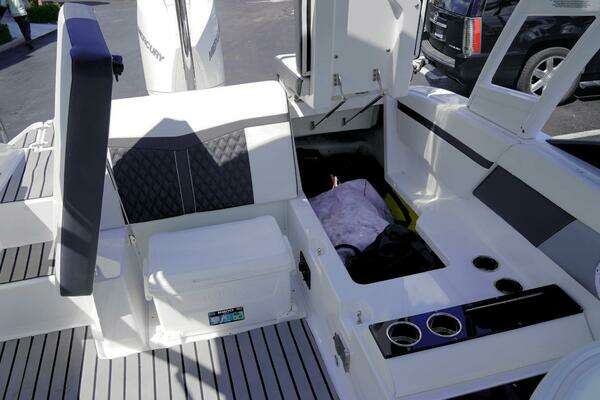 Photo of the 2024 Monterey M225