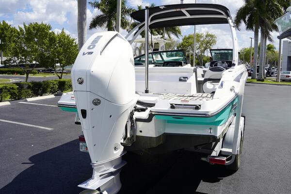 22ft Monterey Yacht For Sale