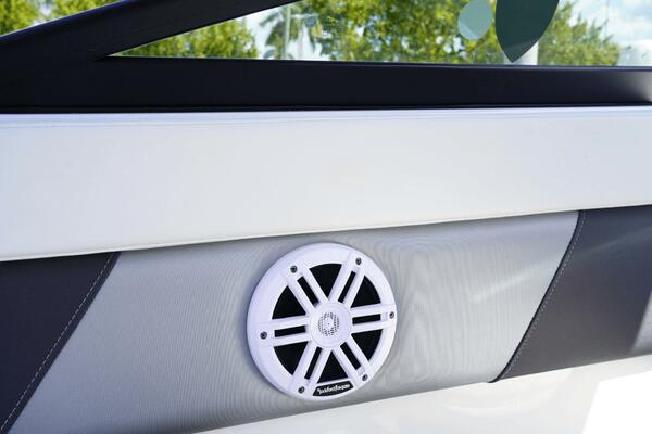 22ft Monterey Yacht For Sale