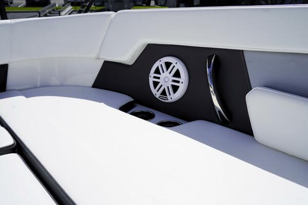 22ft Monterey Yacht For Sale