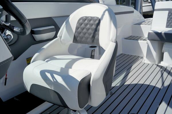 22ft Monterey Yacht For Sale