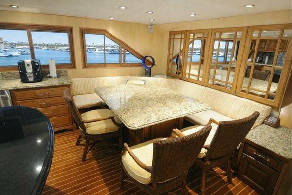 BURNING DAYLIGHT 96ft Broward Yacht For Sale