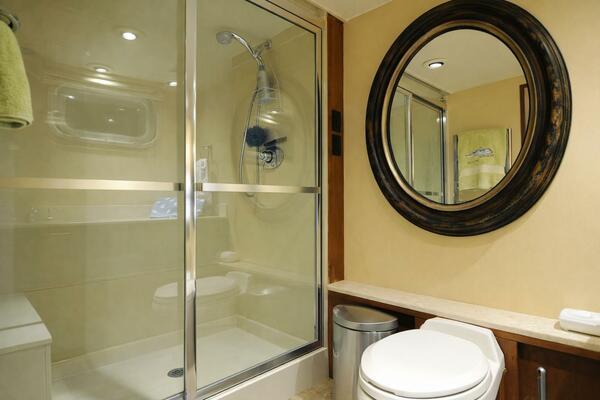 BURNING DAYLIGHT 96ft Broward Yacht For Sale