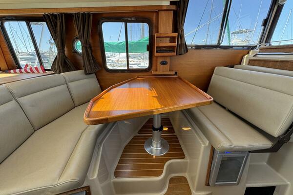 POINT AFT R 29ft Ranger Tugs Yacht For Sale