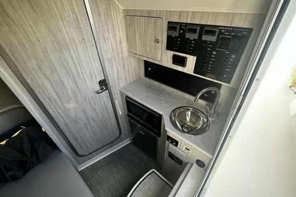 37ft Regulator Yacht For Sale