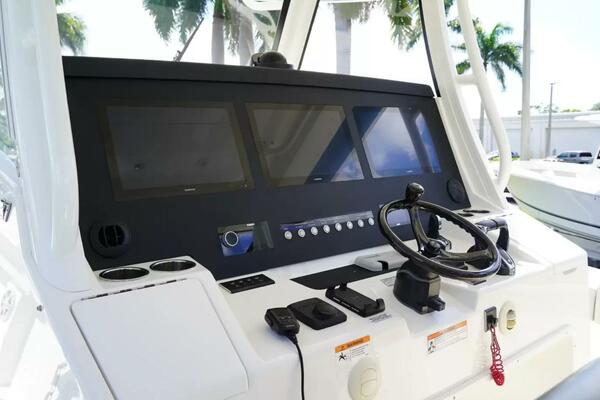 37ft Regulator Yacht For Sale