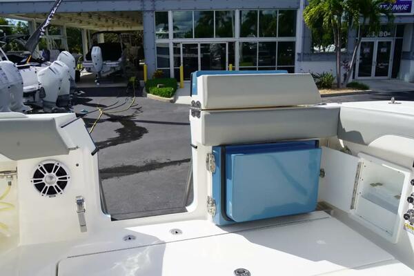 37ft Regulator Yacht For Sale