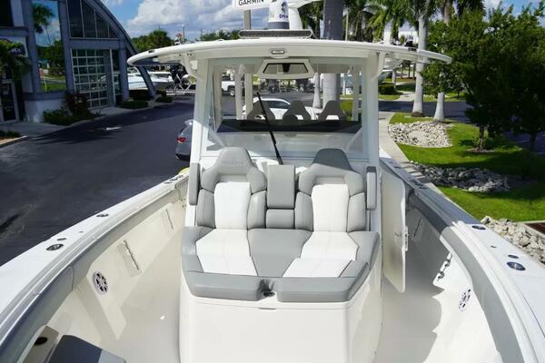 37ft Regulator Yacht For Sale