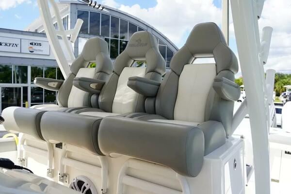 37ft Regulator Yacht For Sale