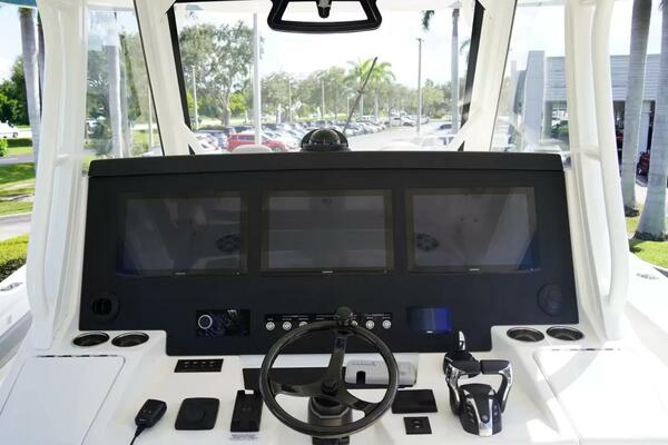 37ft Regulator Yacht For Sale