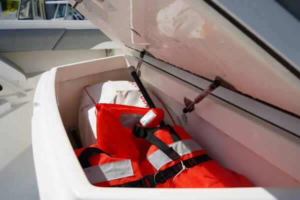 37ft Regulator Yacht For Sale