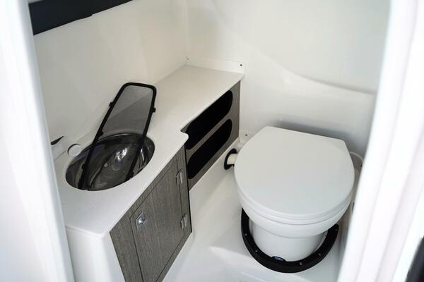 27ft Monterey Yacht For Sale