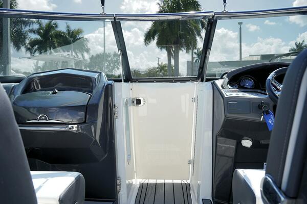 27ft Monterey Yacht For Sale