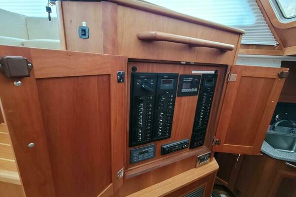 The Dark Side 48ft Sabre Yacht For Sale