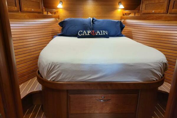 The Dark Side 48ft Sabre Yacht For Sale