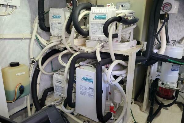 The Dark Side 48ft Sabre Yacht For Sale