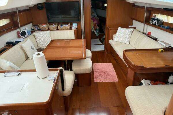 Photo of the 2007 Beneteau 49 "Passion Place"