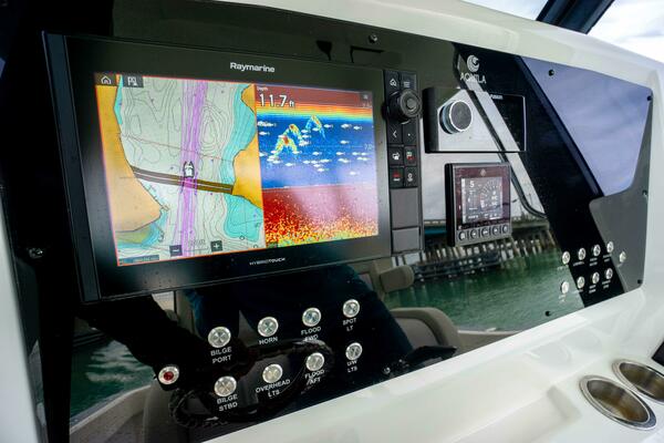 28ft Aquila Yacht For Sale