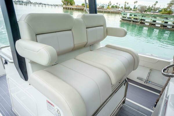 28ft Aquila Yacht For Sale