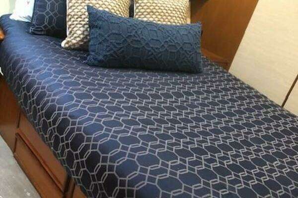 1998 Ocean Yachts 53