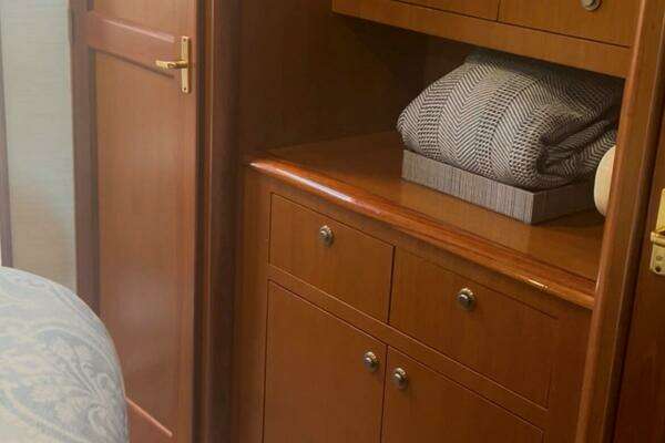 1998 Ocean Yachts 53