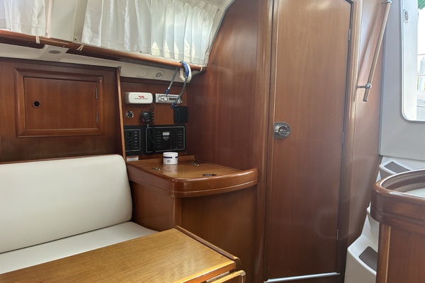 Tootie Ma 31ft Beneteau Yacht For Sale