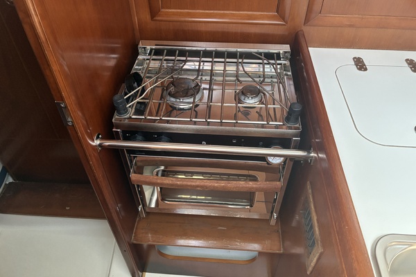 Tootie Ma 31ft Beneteau Yacht For Sale