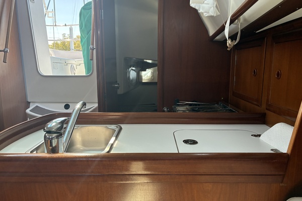 Tootie Ma 31ft Beneteau Yacht For Sale