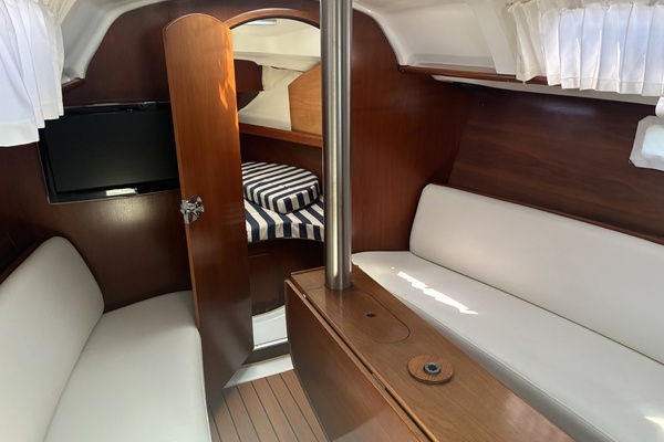 Tootie Ma 31ft Beneteau Yacht For Sale