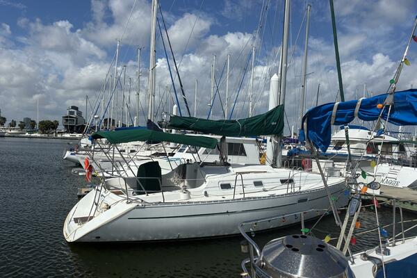 Tootie Ma 31ft Beneteau Yacht For Sale