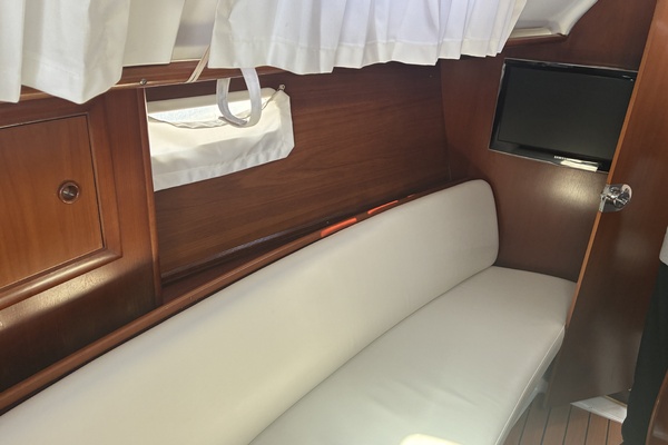 Tootie Ma 31ft Beneteau Yacht For Sale