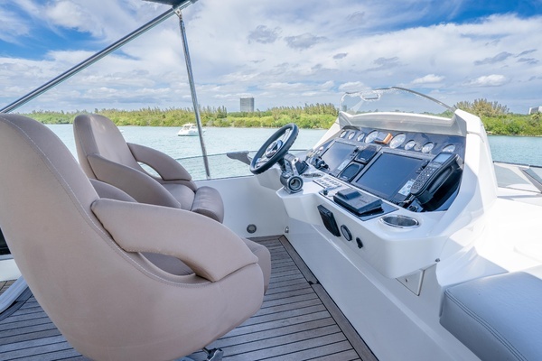 2014 Sunseeker 68