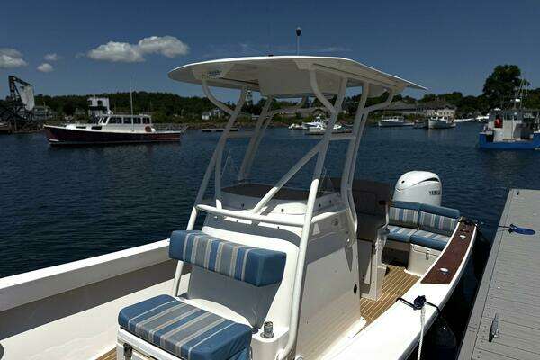 Photo of the 2017 Vanquish Bristol Harbor 23 CC "Vesper"