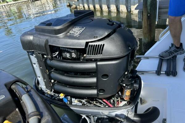 32ft Stamas Yacht For Sale