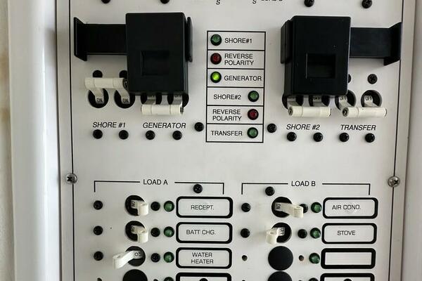 32ft Stamas Yacht For Sale