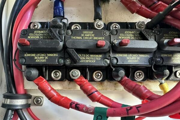 32ft Stamas Yacht For Sale