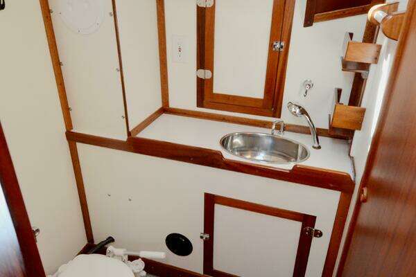 Lavranos 43 Yacht For Sale
