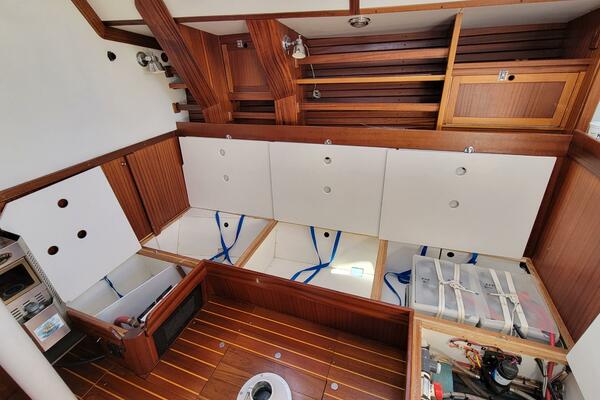 Barefoot 43ft Lavranos Yacht For Sale