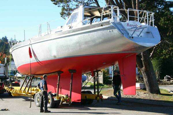 Photo of the 2010 Lavranos 43 "Barefoot"