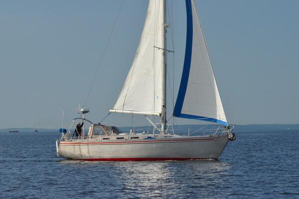 Barefoot 43ft Lavranos Yacht For Sale