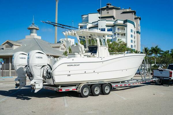 29ft World Cat Yacht For Sale