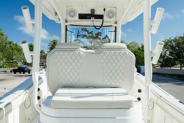 29ft World Cat Yacht For Sale