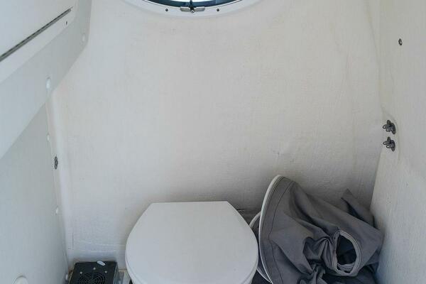 29ft World Cat Yacht For Sale